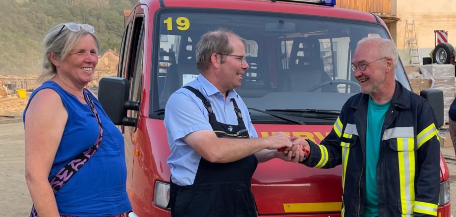 Feuerwehr VG Freinsheim spendet MTF für Feuerwehr der Hochwassergemeinde Kreuzberg